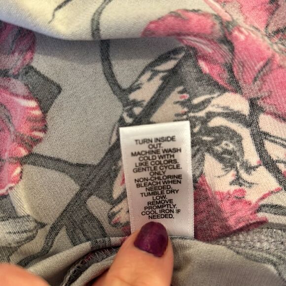 (3/$15) Cato Stretch Floral blouse size XS - Picture 12 of 12